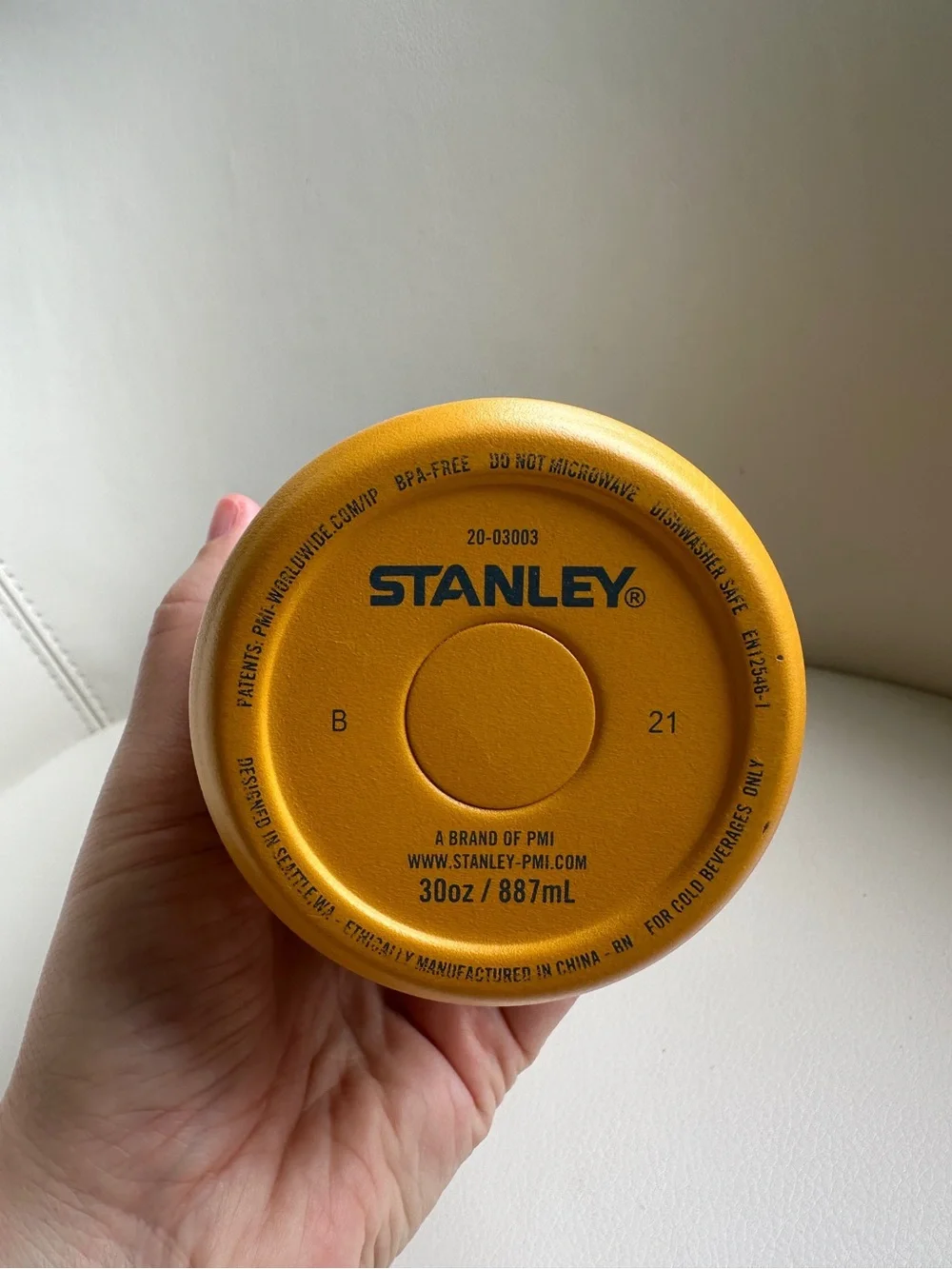 Stanley Gold Straw Flip Top 30 oz Tumbler Water Bottle - Picture 6 of 7